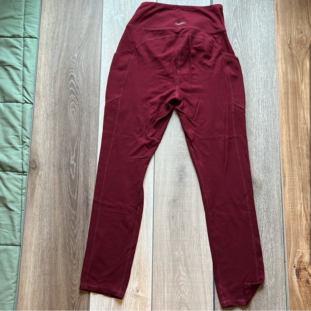 Jaanuu lightly used, scrub pants, size medium. From a smoke free home.